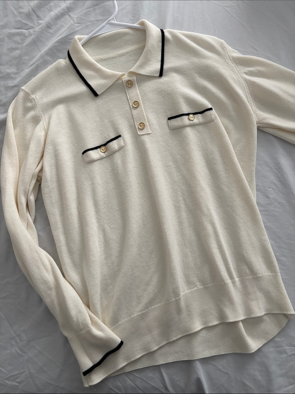 Cream V-Neck Polo Sweater with Black Trim L